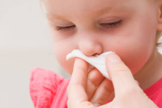 Si te preguntas por qué a tu niño le sangra la nariz, aquí puedes ver algunas de las posibles razones y algunos consejos de ayuda.