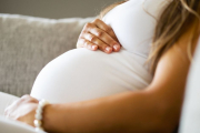 No hay que culpabilizar a ninguna mujer por sufrir estrés durante el embarazo, pero sí que podemos hablar de sus efectos sobre el bienestar materno y fetal a fin de evitarlo lo máximo posible.