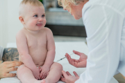Inclusión de la vacuna de la gripe en el calendario vacunal infantil