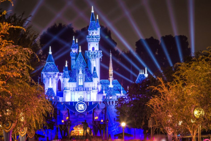 Mientras que Disneyland California abrió el pasado 30 de julio (solo para residentes de California), ahora hemos sabido que Disneyland Paris abrirá oficialmente el 17 de junio.