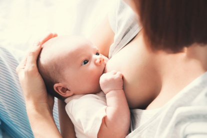 Un estudio llevado a cabo por una investigadora de Castilla la Mancha ha determinado cuál es el coste que supone para la Sanidad que un bebé no se alimente exclusivamente de lactancia durante sus seis primeros meses de vida. Aquí el resultado final.