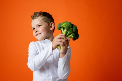 El brócoli es uno de los vegetales más recomendados para el crecimiento y desarrollo de los niños.