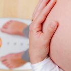 Es conocido que un aumento de peso excesivo durante el embarazo puede influir no solo en la salud de la mamá, sino también en la de su bebé. Pero, ¿cuáles son los riesgos?