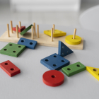 Juguetes de madera para niños con autismo