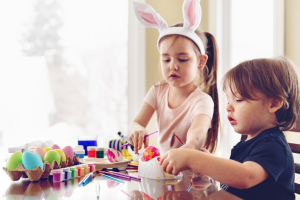Diez manualidades de Pascua bonitas y fáciles para hacer con niños en Semana Santa