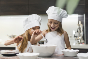 Involucrar a los niños en las tareas de la cocina