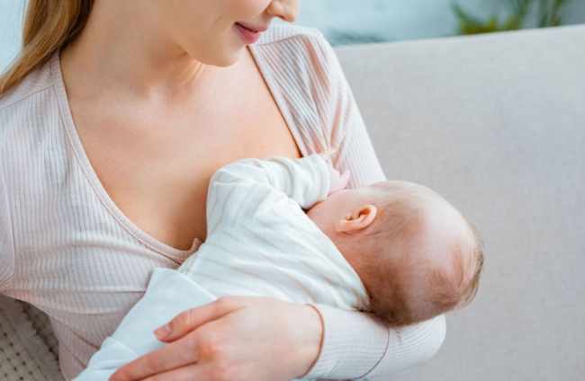 Lactancia materna / Breastfeeding by Carlos Gonzalez (Diciembre 16, 20—