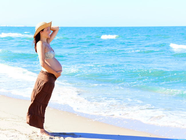 Embarazada en playa? Trucos para disfrutar al máximo